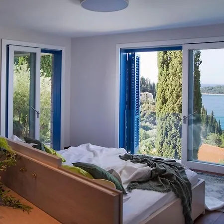 Limun Villa *